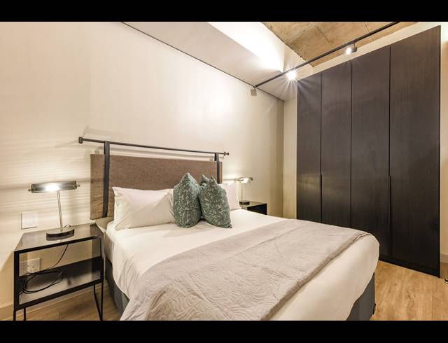 1 BEDROOM APARTMENT FOR SALE IN SANDTON CENTRAL
